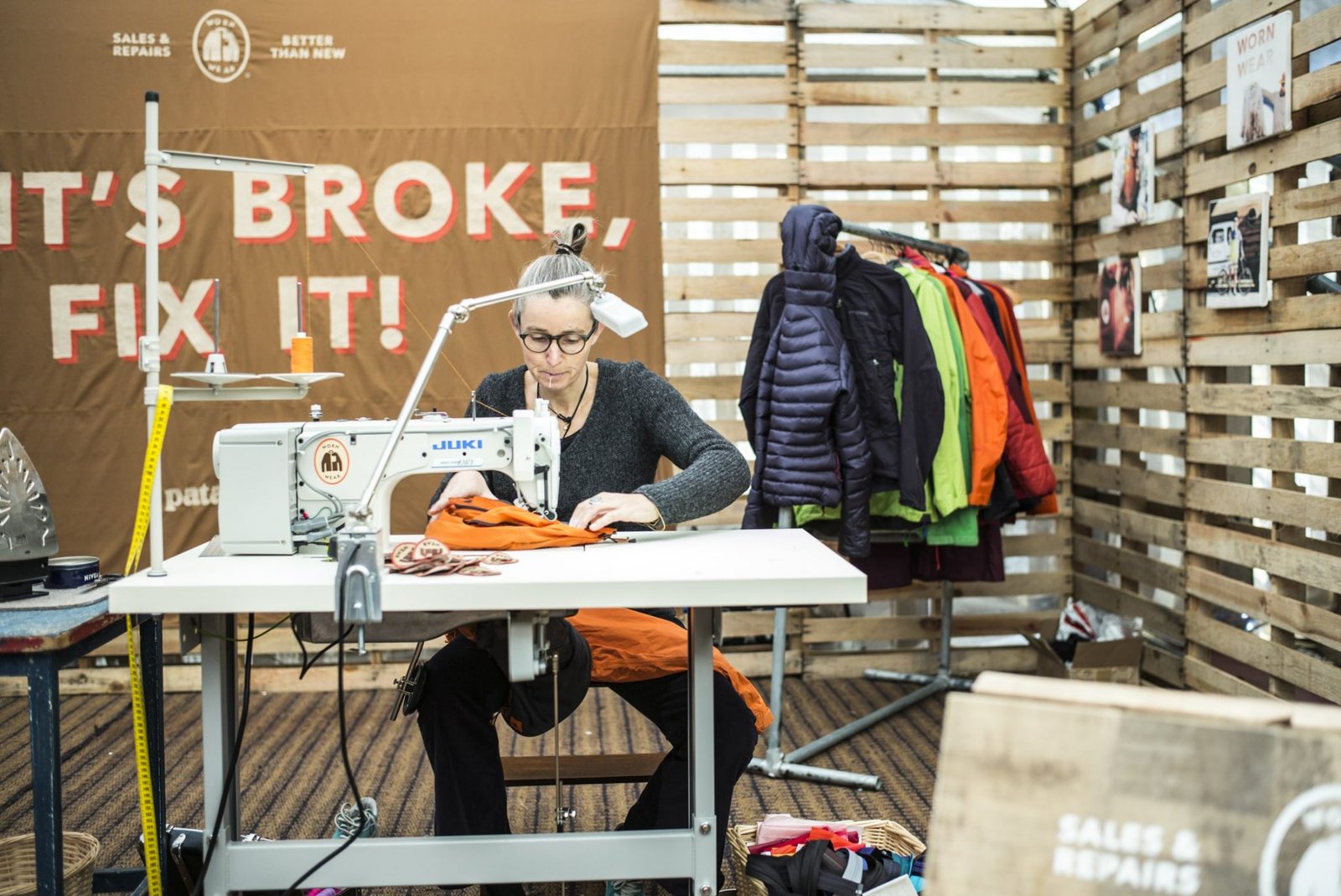 patagonia-opens-store-that-sells-repaired-clothes-only-pop-up-city